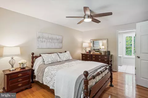 Bedroom - 924 Pointer Ridge Dr, Gaithersburg, MD 20878 photo 1 of 11
