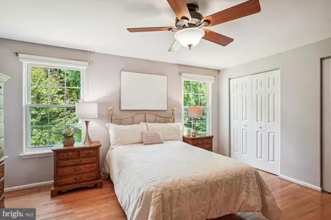 Bedroom - 924 Pointer Ridge Dr, Gaithersburg, MD 20878 photo 5 of 11