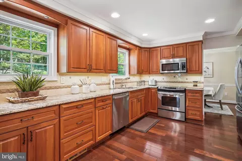 Kitchen - 924 Pointer Ridge Dr, Gaithersburg, MD 20878 photo 1 of 1