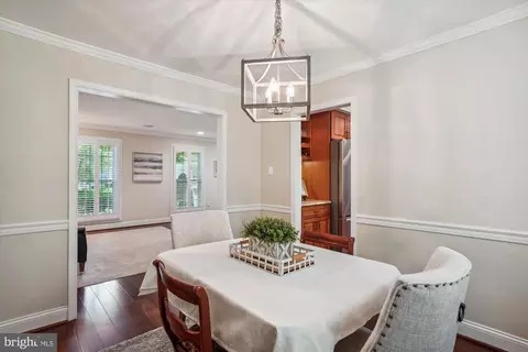 Dining - 924 Pointer Ridge Dr, Gaithersburg, MD 20878 photo 1 of 2