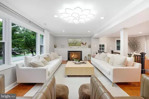 10301 Lariston Ln, Silver Spring, MD 20903 photo 6