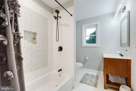 10301 Lariston Ln, Silver Spring, MD 20903 photo 39