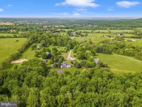 View/Area - 17400 Ryefield Ct, Dickerson, MD 20842 photo 2 of 6