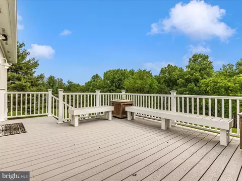 Exterior - 17400 Ryefield Ct, Dickerson, MD 20842 photo 12 of 16