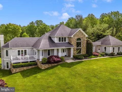 Exterior - 17400 Ryefield Ct, Dickerson, MD 20842 photo 15 of 16