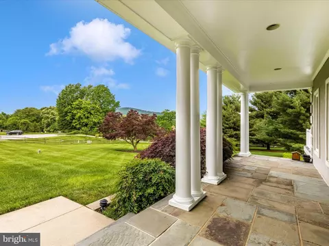 Exterior - 17400 Ryefield Ct, Dickerson, MD 20842 photo 6 of 16