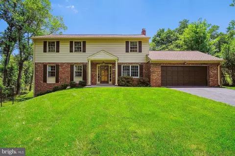 17733 Queen Elizabeth Dr, Olney, MD 20832