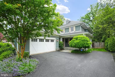 5105 Wehawken Rd, Bethesda, MD 20816