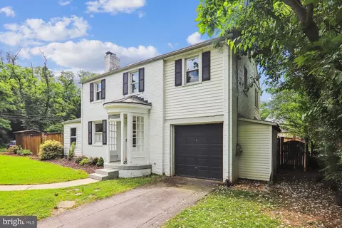 Exterior - 12 E Granville Dr, Silver Spring, MD 20901 photo 5 of 12