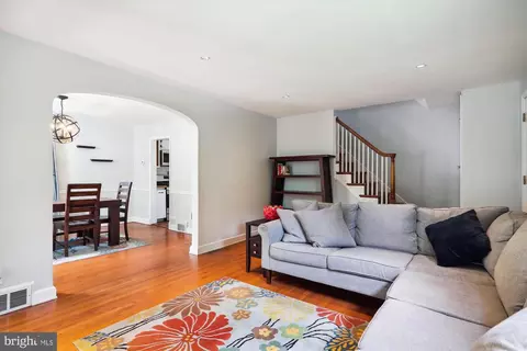 Living - 12 E Granville Dr, Silver Spring, MD 20901 photo 3 of 5