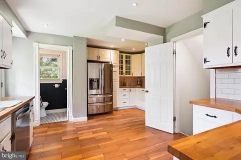 Kitchen - 12 E Granville Dr, Silver Spring, MD 20901 photo 5 of 5