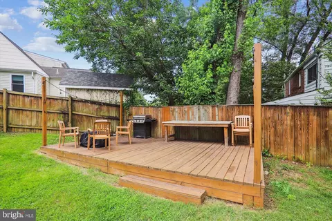 Exterior - 12 E Granville Dr, Silver Spring, MD 20901 photo 12 of 12