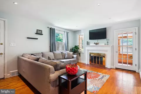 Living - 12 E Granville Dr, Silver Spring, MD 20901 photo 1 of 5