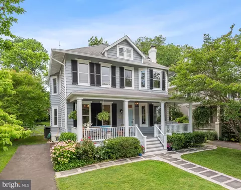 6812 Delaware St, Chevy Chase, MD 20815