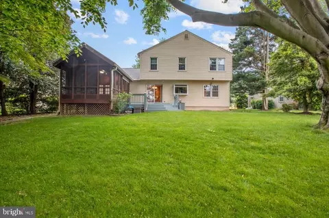 Exterior - 13219 Rippling Brook Dr, Silver Spring, MD 20906 photo 5 of 6