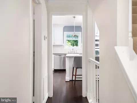 Entry Way - 17335 Buehler Rd, Olney, MD 20832 photo 2 of 5