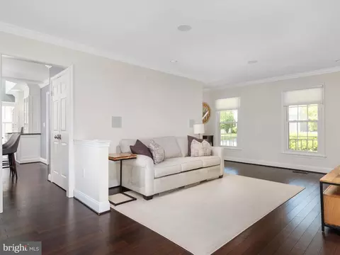 Living - 17335 Buehler Rd, Olney, MD 20832 photo 2 of 2