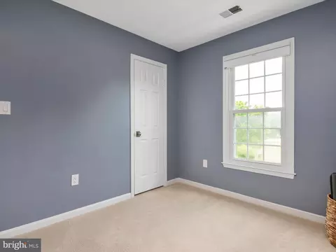 Bedroom - 17335 Buehler Rd, Olney, MD 20832 photo 4 of 8