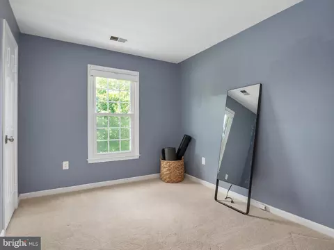 Bedroom - 17335 Buehler Rd, Olney, MD 20832 photo 3 of 8