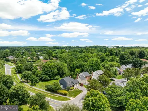 View/Area - 17335 Buehler Rd, Olney, MD 20832 photo 3 of 13