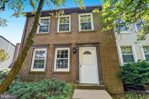 12442 Quail Woods Dr, Germantown, MD 20874
