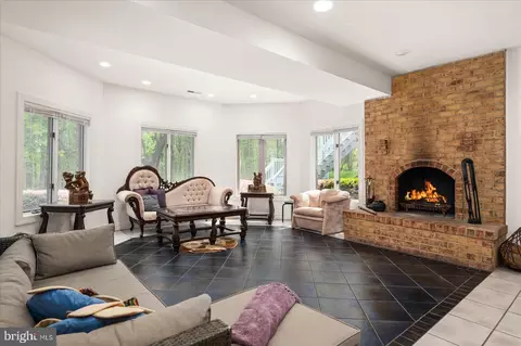Living - 2108 Sahalea Ter, Silver Spring, MD 20905 photo 6 of 6
