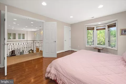 Bedroom - 2108 Sahalea Ter, Silver Spring, MD 20905 photo 5 of 8