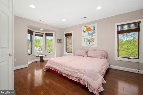 Bedroom - 2108 Sahalea Ter, Silver Spring, MD 20905 photo 6 of 8