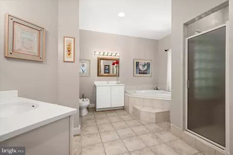 Bath - 2108 Sahalea Ter, Silver Spring, MD 20905 photo 2 of 12
