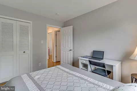 Bedroom - 8317 Tuckerman Ln, Potomac, MD 20854 photo 10 of 10
