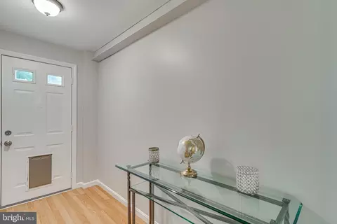 Entry Way - 8317 Tuckerman Ln, Potomac, MD 20854 photo 2 of 2
