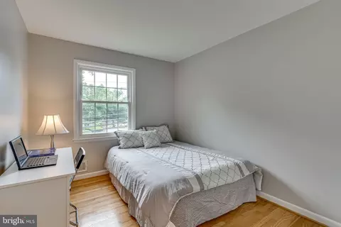 Bedroom - 8317 Tuckerman Ln, Potomac, MD 20854 photo 9 of 10