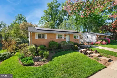 1715 Wilmart St, Rockville, MD 20852