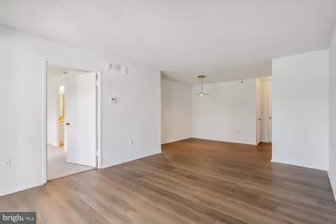 15101 Interlachen Dr #1-407, Silver Spring, MD 20906 photo 8