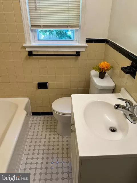 11911 Centerhill St, Silver Spring, MD 20902 photo 37