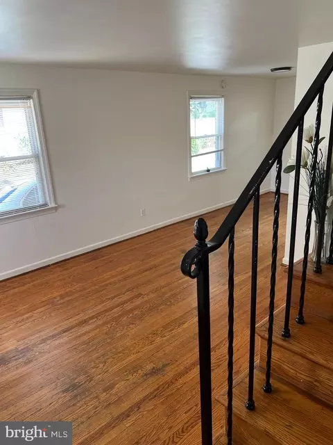 11911 Centerhill St, Silver Spring, MD 20902 photo 6