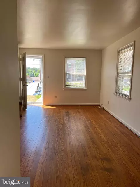11911 Centerhill St, Silver Spring, MD 20902 photo 5