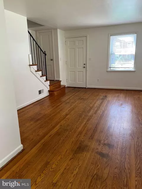 11911 Centerhill St, Silver Spring, MD 20902 photo 4