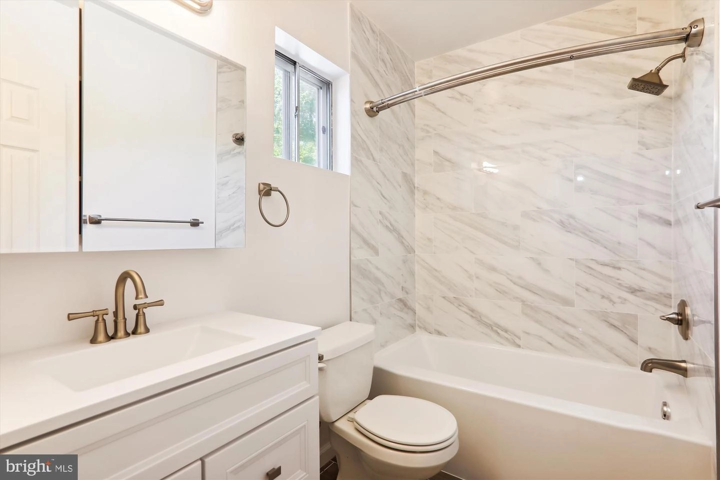 Bath - 812 Venice Dr, Silver Spring, MD 20904 photo 1 of 3