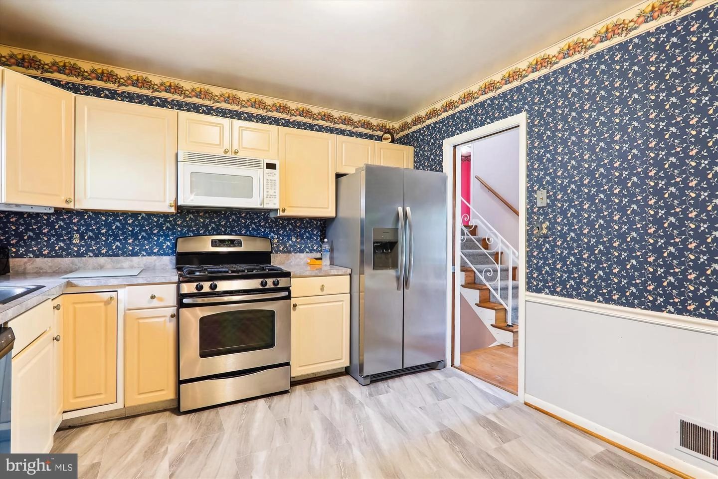 Kitchen - 812 Venice Dr, Silver Spring, MD 20904 photo 1 of 3