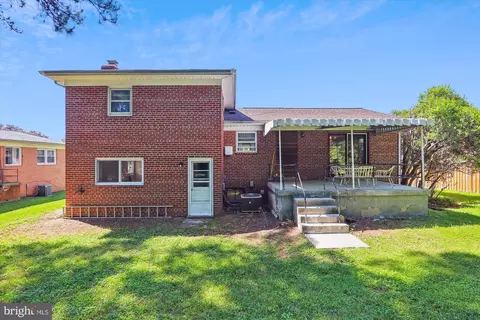 Exterior - 812 Venice Dr, Silver Spring, MD 20904 photo 3 of 4