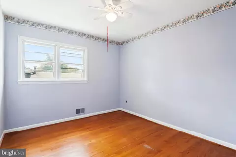 Bedroom - 812 Venice Dr, Silver Spring, MD 20904 photo 1 of 8