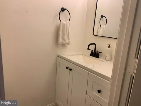 Bath - 16 Wilcox Ct, Silver Spring, MD 20906 photo 1 of 10