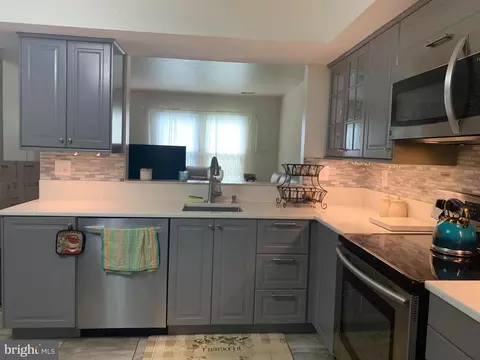 Kitchen - 16 Wilcox Ct, Silver Spring, MD 20906 photo 4 of 5