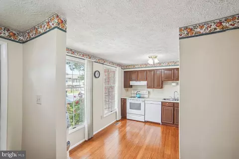 1261 Twig Ter, Silver Spring, MD 20905 photo 3