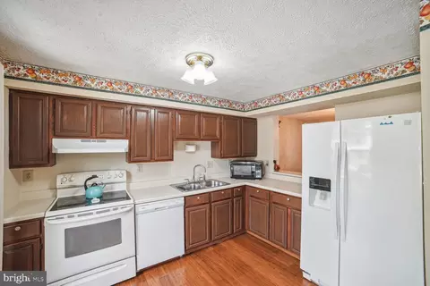 1261 Twig Ter, Silver Spring, MD 20905 photo 4