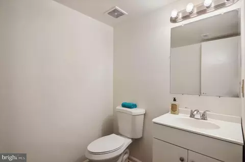103 Kinsman View Cir, Silver Spring, MD 20901 photo 22