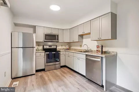 103 Kinsman View Cir, Silver Spring, MD 20901 photo 8