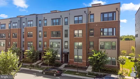 16178 Connors Way, Derwood, MD 20855