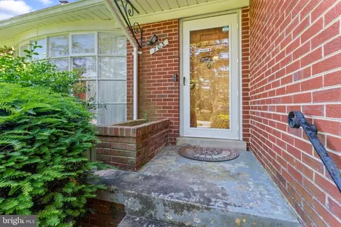 703 Winhall Way, Silver Spring, MD 20904 photo 4